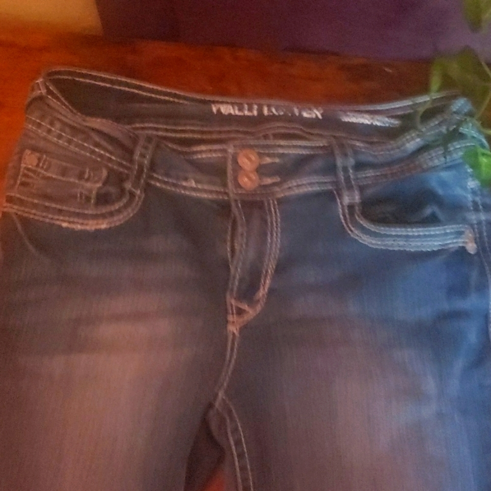 Wallflower bootcut jeans curvefit